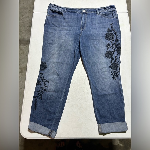 Simply Vera Wang Skinny Jeans Black Lace APPLIQUÉ On Side of legs blue size 18W - Picture 8 of 10